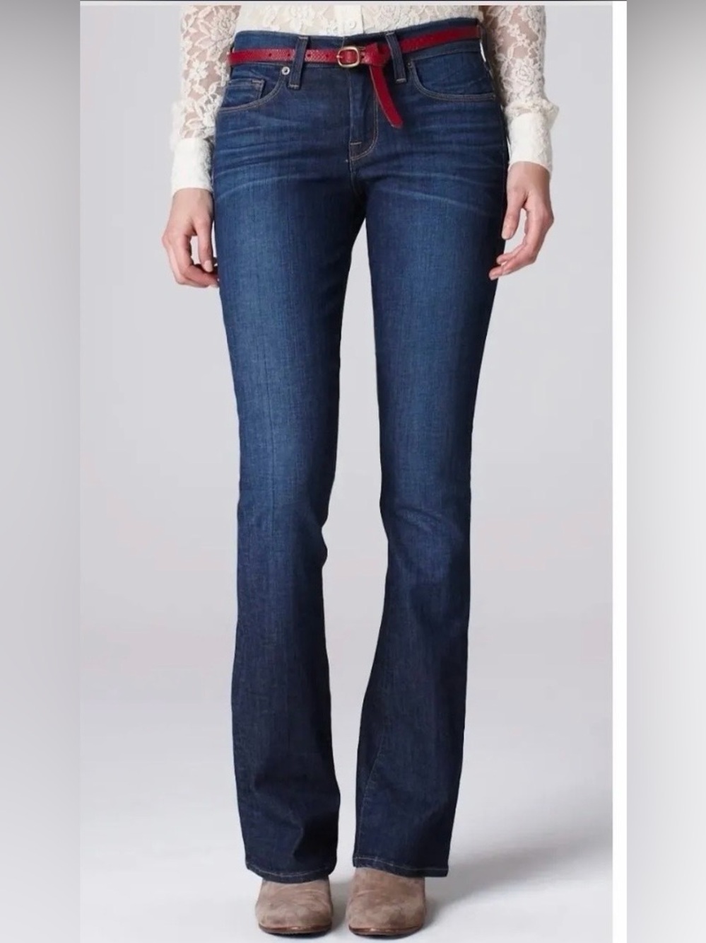 Lucky Brand Dark Indigo Bootcut Jeans
Size 6/28 long